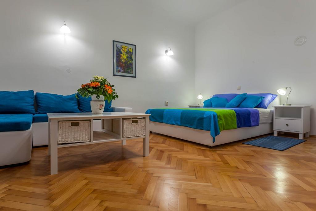 Chic Apartment In Center Спліт Номер фото